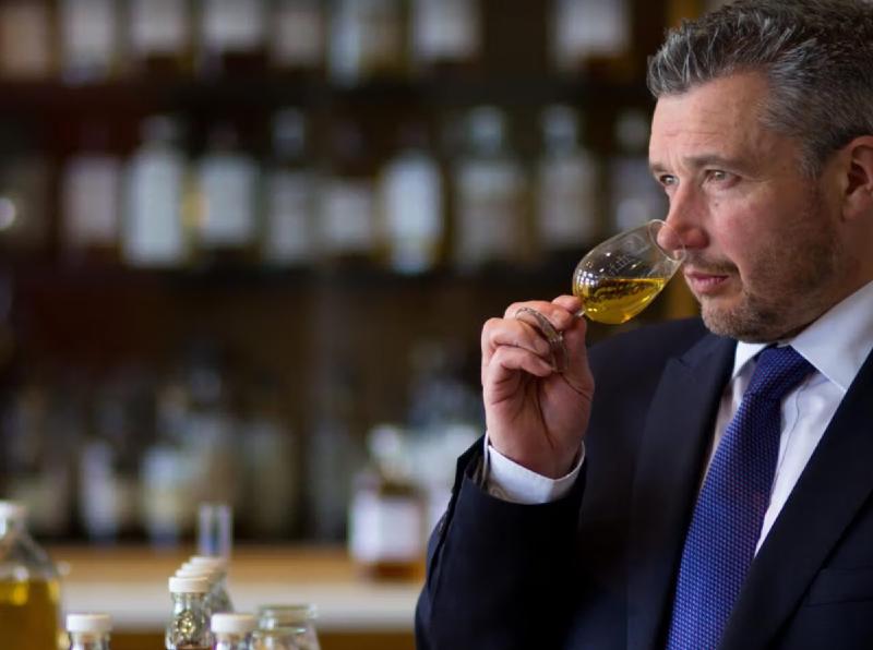 Quá trình nếm rượu của Sandy Hyslop