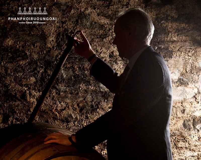 Colin Scott bậc thầy hầm rượu nhà Chivas Regal